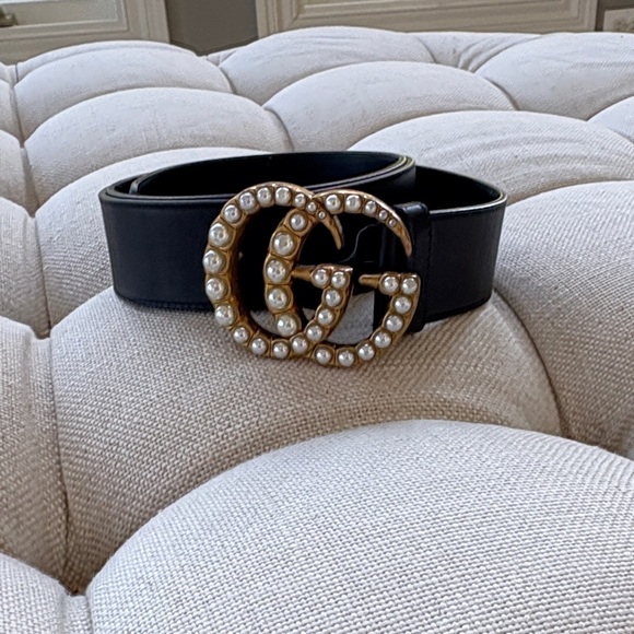Gucci Black Leather Belt with Pearl Gold GG Buckle - Picture 1 of 3